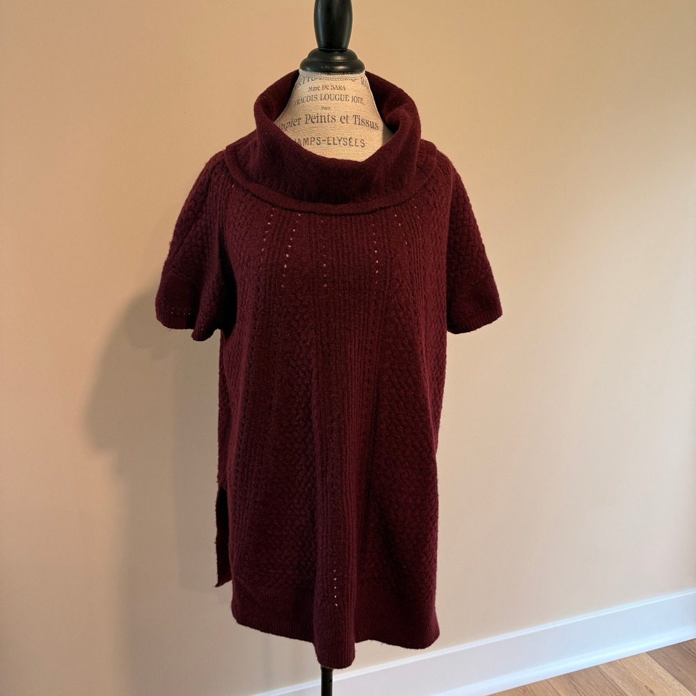 Lane Bryant Women's Burgundy Short Sleeve Turtleneck Sweater Size 18/20‎